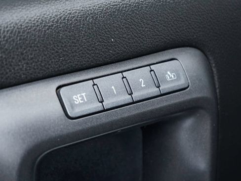 Used 2017 Chevrolet Silverado 1500 LTZ Z71 w/ LTZ Plus Package AWD/4WD image 18