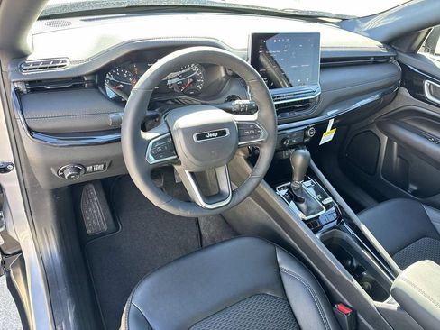 New 2026 Jeep Compass Latitude image 37