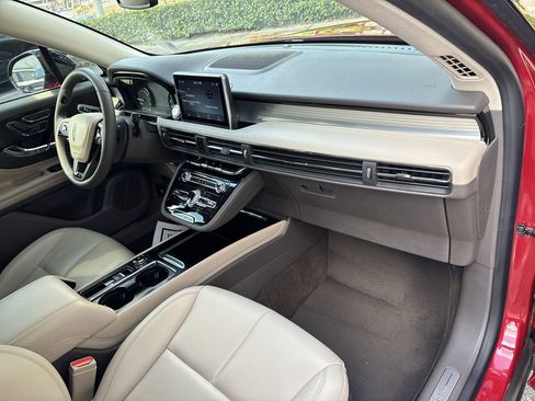 Used 2022 Lincoln Corsair FWD image 21