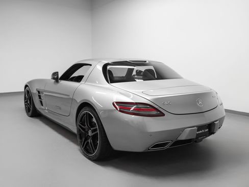 Used 2011 Mercedes-Benz SLS AMG Coupe image 3