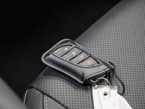 Used 2025 Lexus RX 350 FWD w/ Technology Package image 29