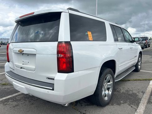 Used 2017 Chevrolet Suburban Premier AWD/4WD image 4