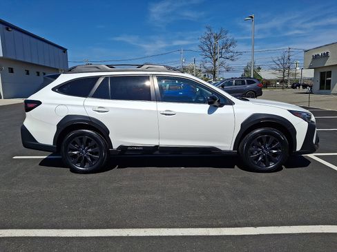 Certified 2023 Subaru Outback Onyx Edition AWD/4WD image 7