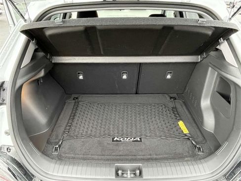 Used 2023 Hyundai Kona SEL w/ Convenience Package image 10