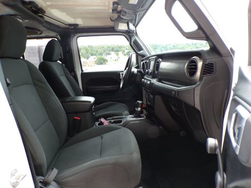 Used 2020 Jeep Gladiator Sport AWD/4WD image 15