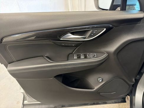 Used 2023 Buick Envision Essence image 18