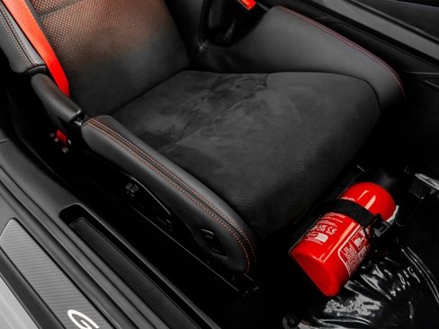 Used 2024 Porsche 911 GT3 RS image 33