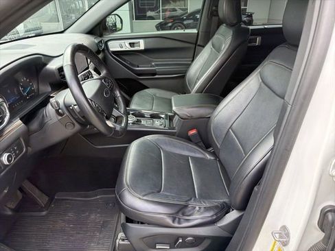 Used 2020 Ford Explorer Limited w/ Class III Trailer Tow Package AWD/4WD image 7