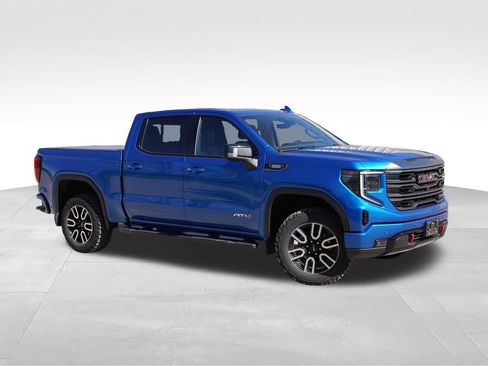 Certified 2022 GMC Sierra 1500 AT4 w/ AT4 Premium Package AWD/4WD image 2