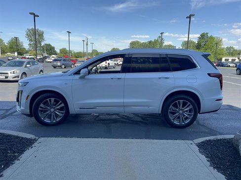 Used 2024 Cadillac XT6 Premium Luxury w/ Technology Package AWD/4WD image 4