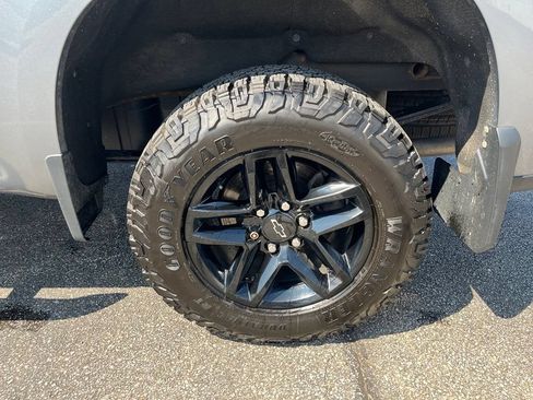 Used 2020 Chevrolet Silverado 1500 LT Trail Boss AWD/4WD image 37
