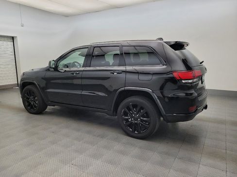 Used 2022 Jeep Grand Cherokee Laredo X AWD/4WD image 3