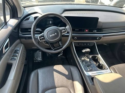 Used 2026 Kia Carnival FWD image 11