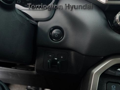 Used 2025 Toyota Sequoia Limited image 27