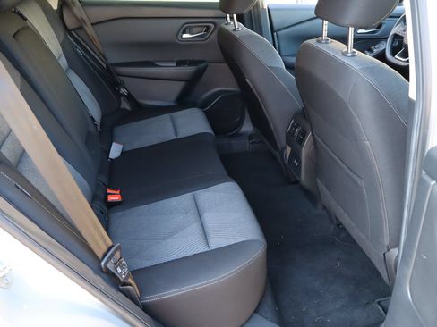 Used 2024 Nissan Rogue SV FWD image 17