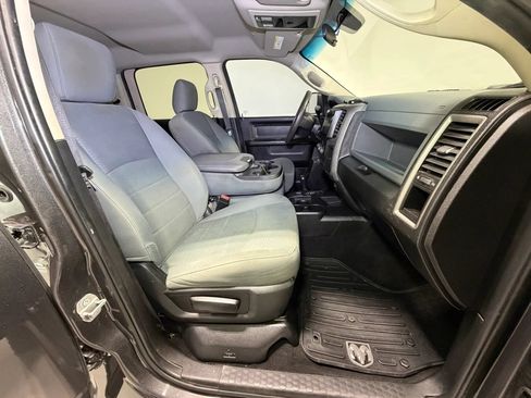 Used 2018 RAM 2500 Tradesman w/ Chrome Appearance Group AWD/4WD image 18