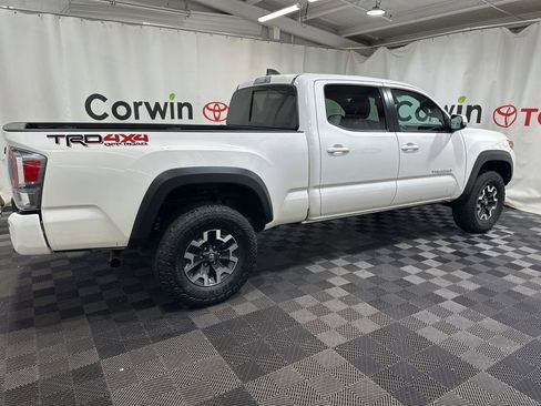 Used 2022 Toyota Tacoma TRD Off-Road image 10