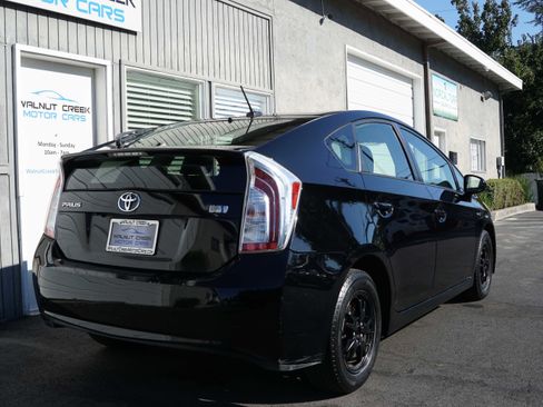 Used 2013 Toyota Prius Three image 19