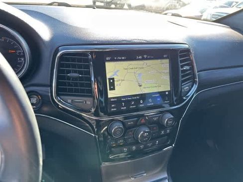 Used 2019 Jeep Grand Cherokee Limited image 11