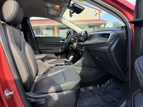 Used 2024 Buick Encore GX Sport Touring w/ Advanced Technology Package FWD image 22