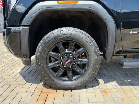 Used 2024 GMC Sierra 3500 AT4 w/ AT4 Preferred Package AWD/4WD image 10