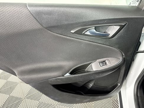 Used 2021 Chevrolet Malibu LT image 25