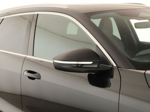 Certified 2025 Audi Q5 Prestige image 34