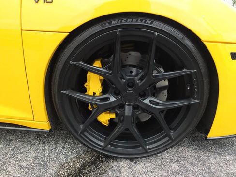 Used 2021 Audi R8 V10 w/ Premium Package RWD image 6