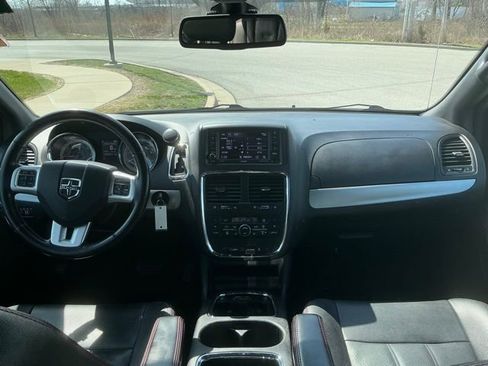Used 2019 Dodge Grand Caravan GT image 21