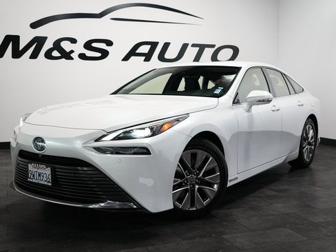 Used 2022 Toyota Mirai w/ Advanced Technology Package RWD image 2