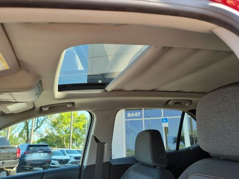 Used 2023 Chevrolet Equinox LT FWD image 11