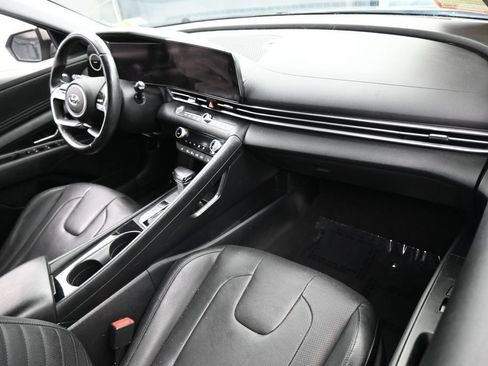 Used 2022 Hyundai Elantra Limited FWD image 44