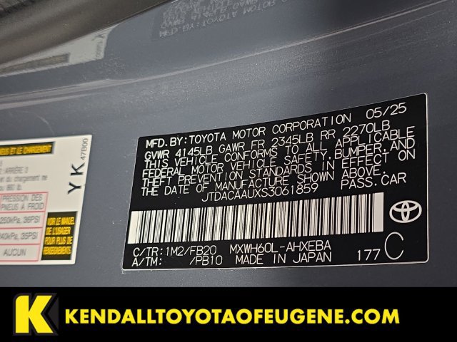 Used 2025 Toyota Prius LE FWD image 10