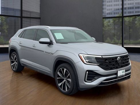 Used 2024 Volkswagen Atlas Cross Sport SEL Premium R-Line AWD/4WD image 3