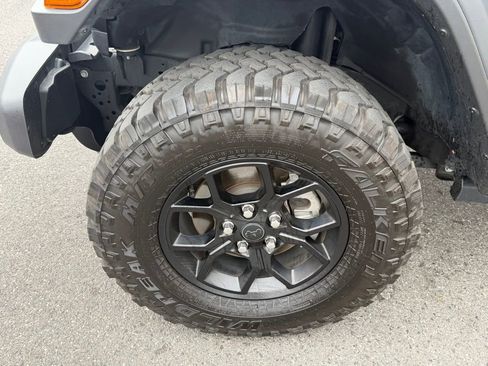 Certified 2024 Jeep Wrangler Willys image 12