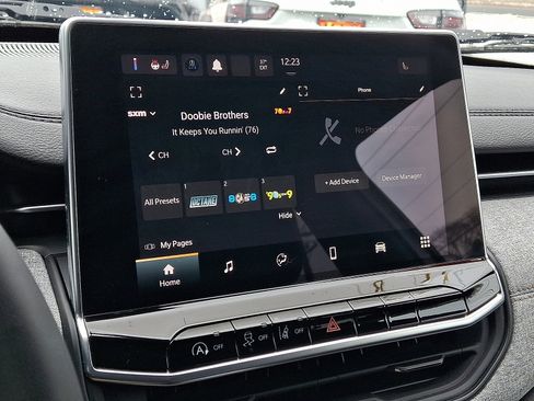 Certified 2023 Jeep Compass Latitude image 17