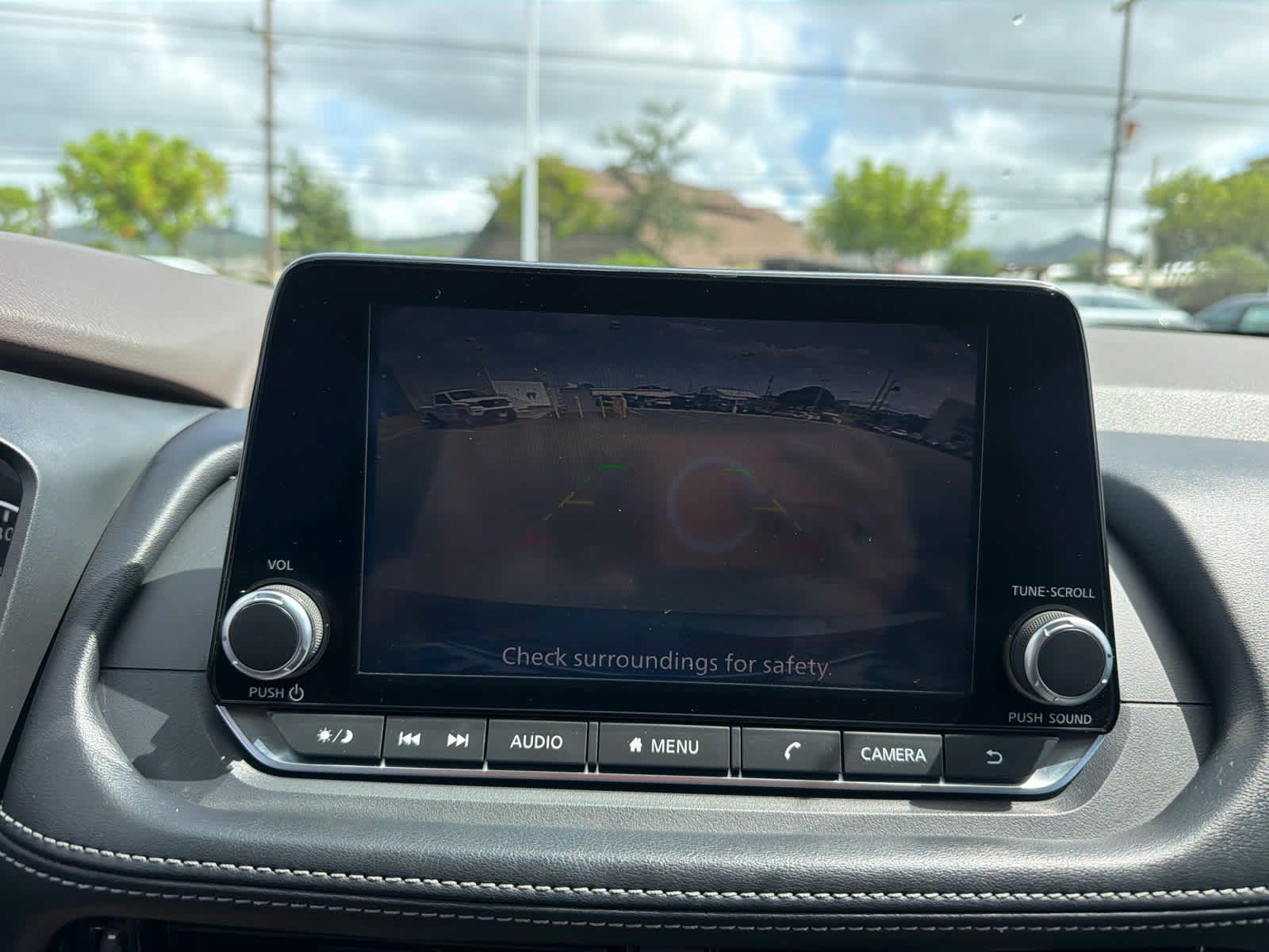 Used 2022 Nissan Rogue SV w/ SV Premium Package FWD image 7