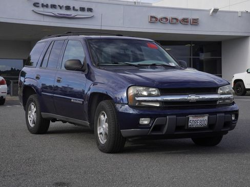 Used 2003 Chevrolet TrailBlazer LT image 2