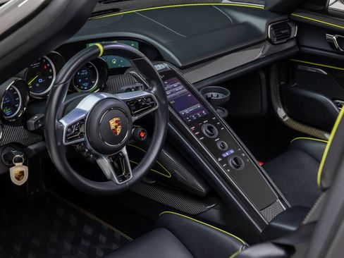 Used 2015 Porsche 918 Spyder AWD/4WD image 70