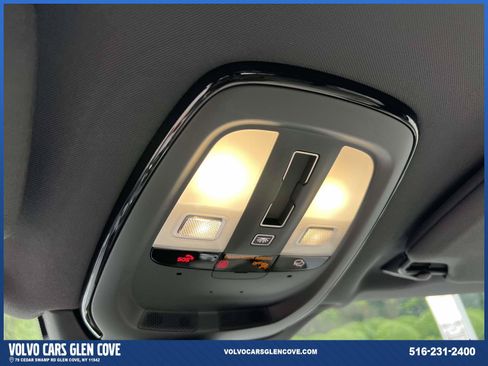 Used 2025 Volvo XC90 T8 Plus AWD/4WD image 32