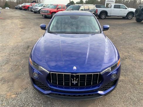 Used 2017 Maserati Levante image 13