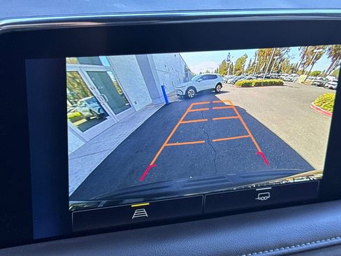 Used 2024 Chevrolet Suburban LT image 29