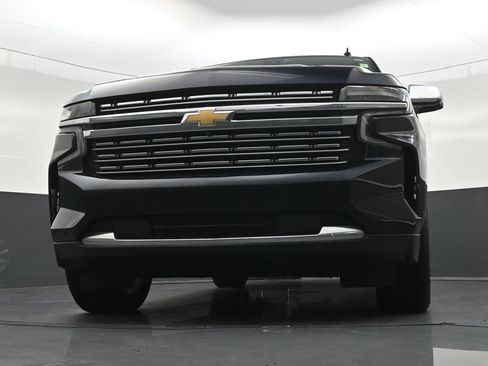 Used 2021 Chevrolet Tahoe Premier w/ Premium Package RWD image 30