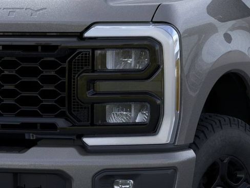 New 2026 Ford F250 XL AWD/4WD image 18