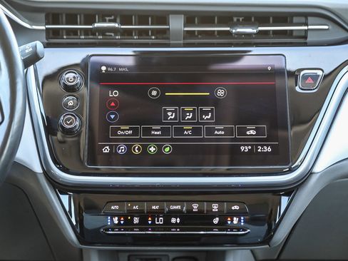 Used 2023 Chevrolet Bolt EUV Premier image 14