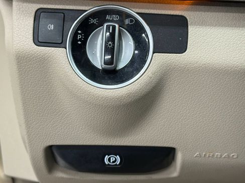 Used 2014 Mercedes-Benz E 350 Sedan w/ Premium 1 Package image 25