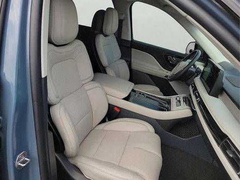 Used 2025 Lincoln Aviator Reserve w/ Luxury Package RWD image 18
