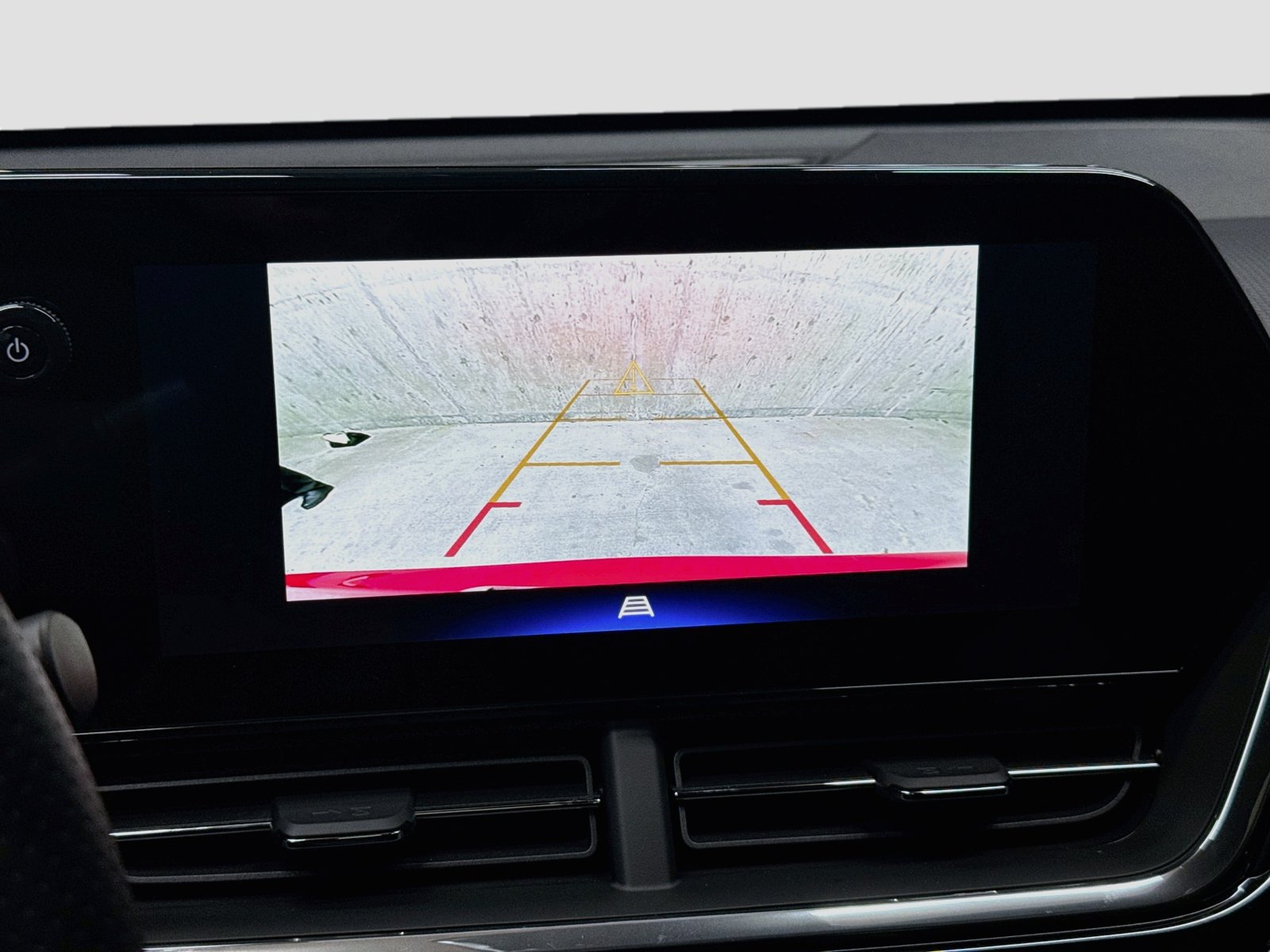 New 2026 Chevrolet Trax RS w/ Sunroof Package FWD image 16