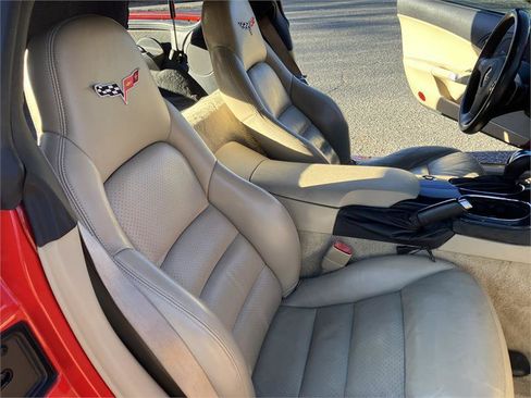 Used 2010 Chevrolet Corvette Coupe w/ Preferred Equipment Group image 22