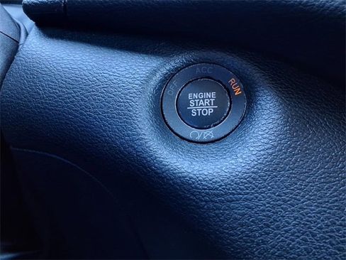 Used 2020 Jeep Cherokee Limited w/ Luxury Group image 13